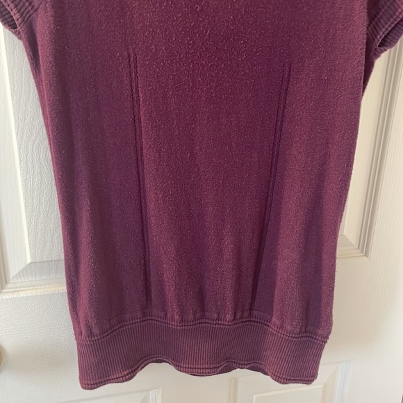 Banana Republic Plum Top - Picture 2 of 9